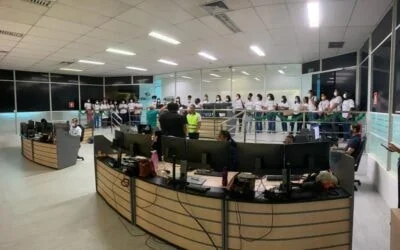 Alunas de curso profissionalizante da VIABAHIA fazem visita ao CCO