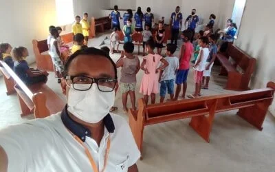 VIABAHIA doa brinquedos e faz a festa da criançada em Poções e Vitória da Conquista