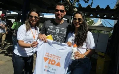 Semana Nacional de Trânsito conscientiza mais de 400 motoristas e passageiros