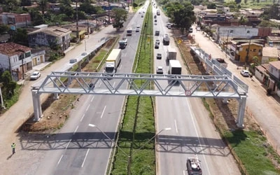 VIABAHIA realiza concretagem do piso da passarela do Bessa  nesta quinta-feira (25)  