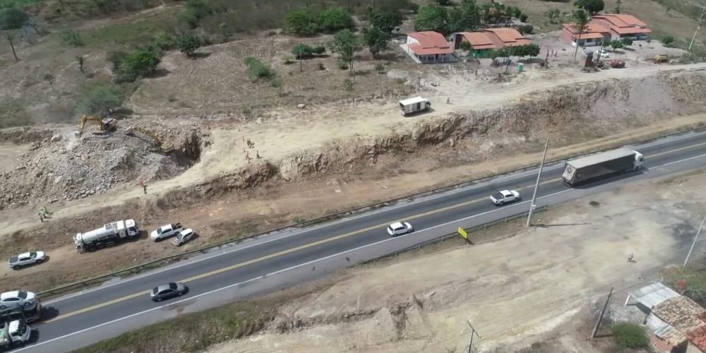 VIABAHIA realiza terceira etapa de detonação de rochas nesta quinta-feira (14/02) na BR-116 – rodovia Santos Dumont